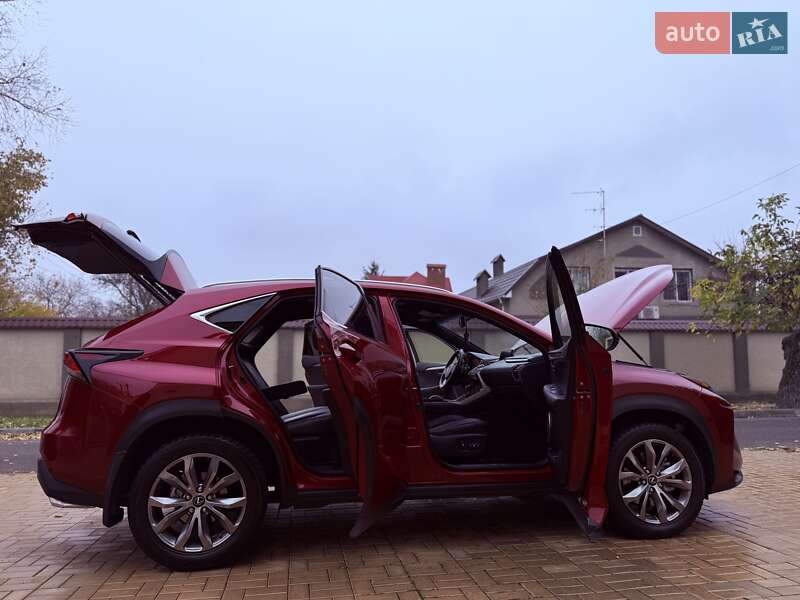 Позашляховик / Кросовер Lexus NX 2015 в Одесі