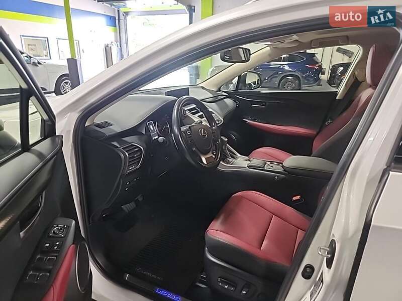 Позашляховик / Кросовер Lexus NX 2021 в Львові