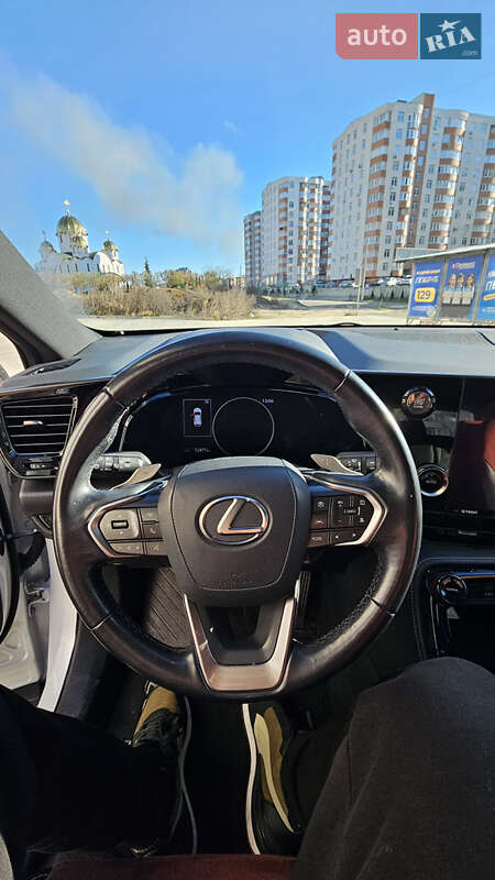 Позашляховик / Кросовер Lexus NX 2022 в Тернополі