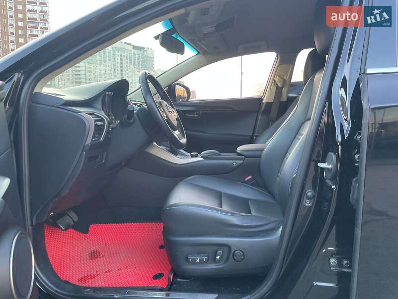 Позашляховик / Кросовер Lexus NX 2016 в Києві