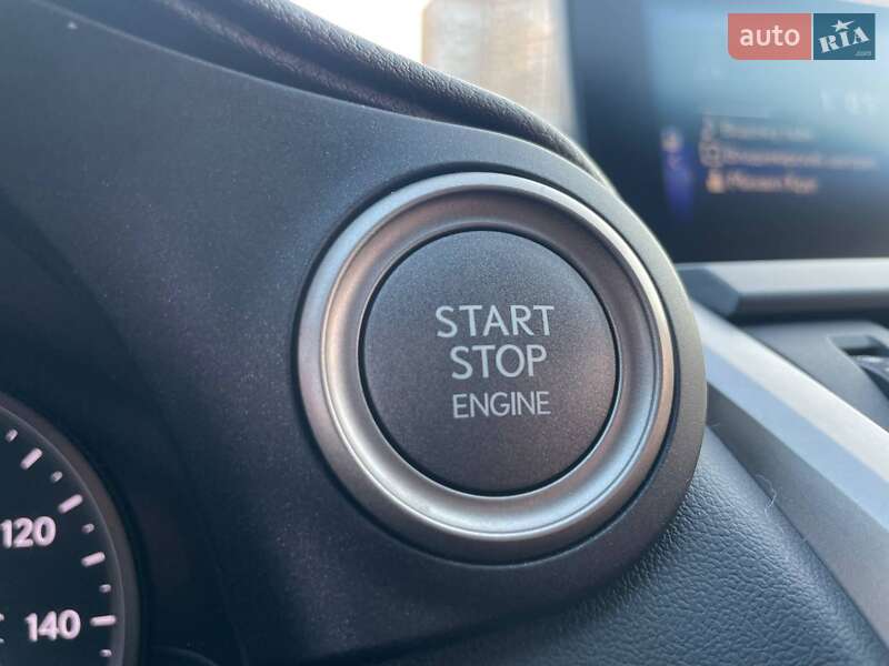 Позашляховик / Кросовер Lexus NX 2016 в Києві