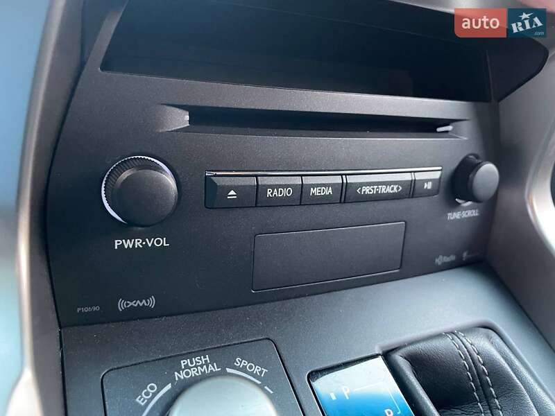 Позашляховик / Кросовер Lexus NX 2016 в Києві