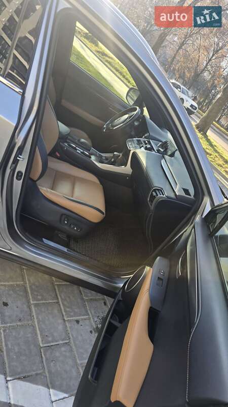 Внедорожник / Кроссовер Lexus NX 2016 в Ровно