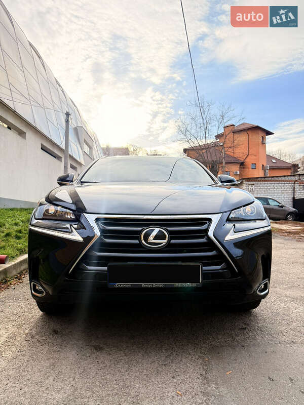 Внедорожник / Кроссовер Lexus NX 2016 в Днепре