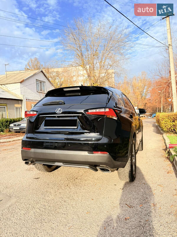 Внедорожник / Кроссовер Lexus NX 2016 в Днепре