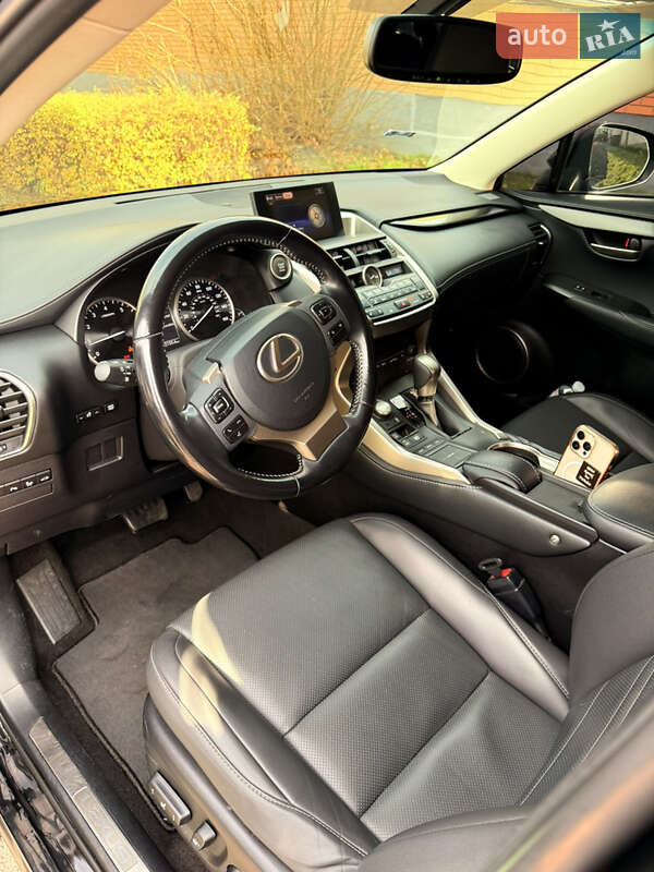 Внедорожник / Кроссовер Lexus NX 2016 в Днепре