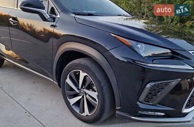 Позашляховик / Кросовер Lexus NX 2017 в Синельниковому