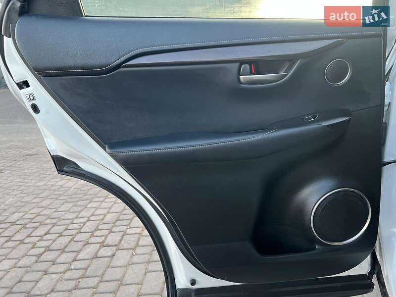 Позашляховик / Кросовер Lexus NX 2019 в Львові