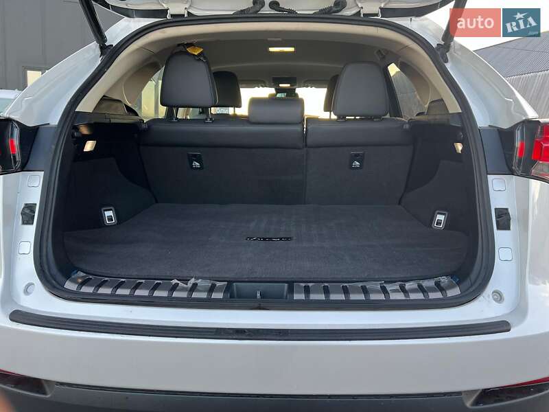 Позашляховик / Кросовер Lexus NX 2019 в Львові