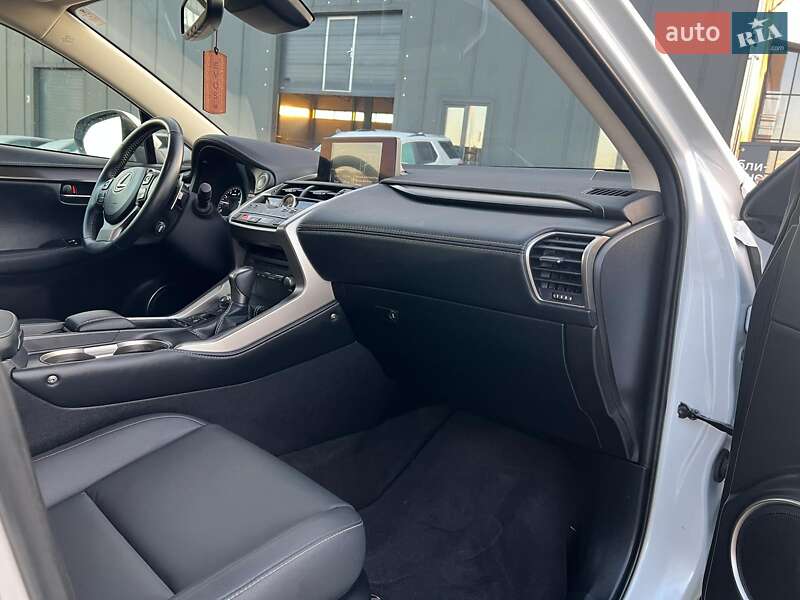 Позашляховик / Кросовер Lexus NX 2019 в Львові