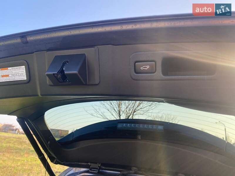 Внедорожник / Кроссовер Lexus NX 2015 в Одессе