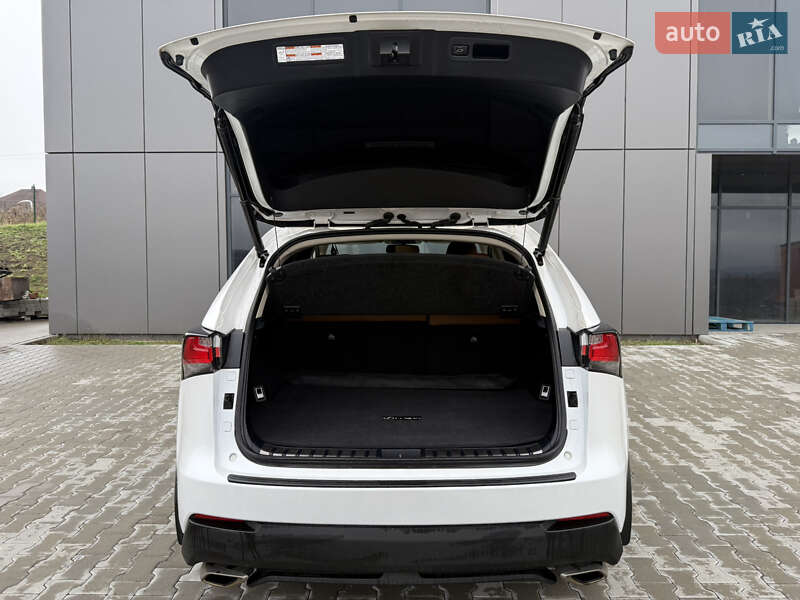 Внедорожник / Кроссовер Lexus NX 2017 в Черновцах