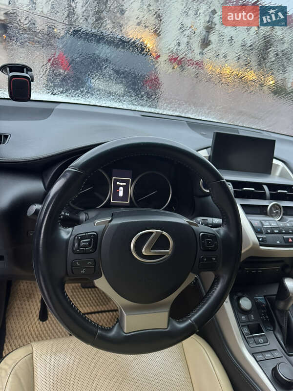 Внедорожник / Кроссовер Lexus NX 2014 в Чернигове