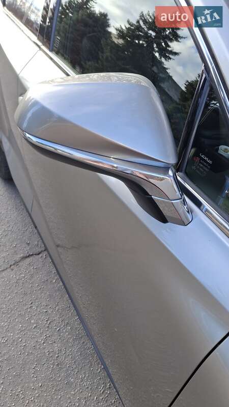 Позашляховик / Кросовер Lexus NX 2017 в Дніпрі