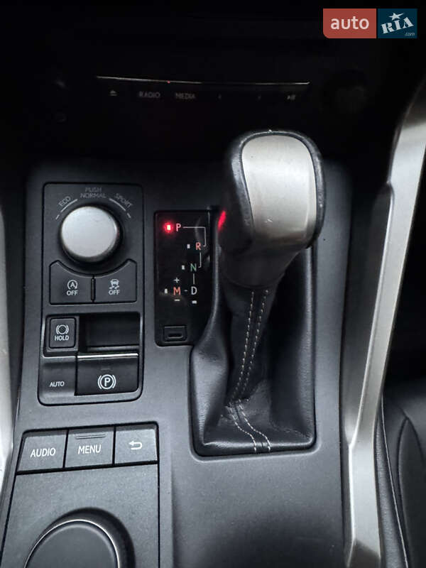 Внедорожник / Кроссовер Lexus NX 2015 в Киеве