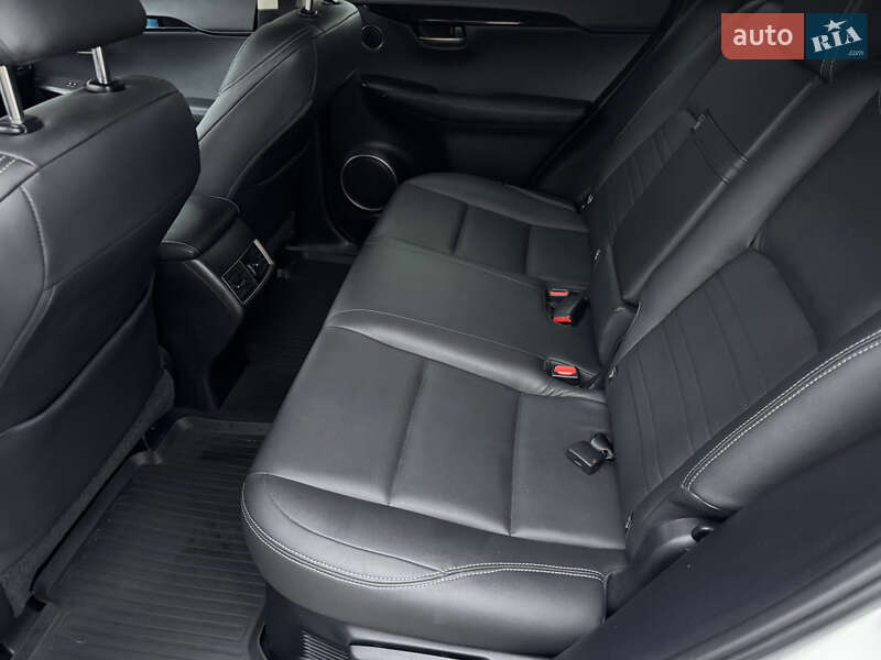 Внедорожник / Кроссовер Lexus NX 2015 в Киеве