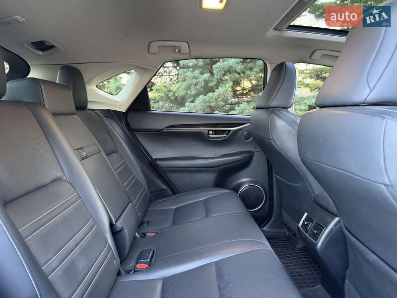 Внедорожник / Кроссовер Lexus NX 2015 в Одессе