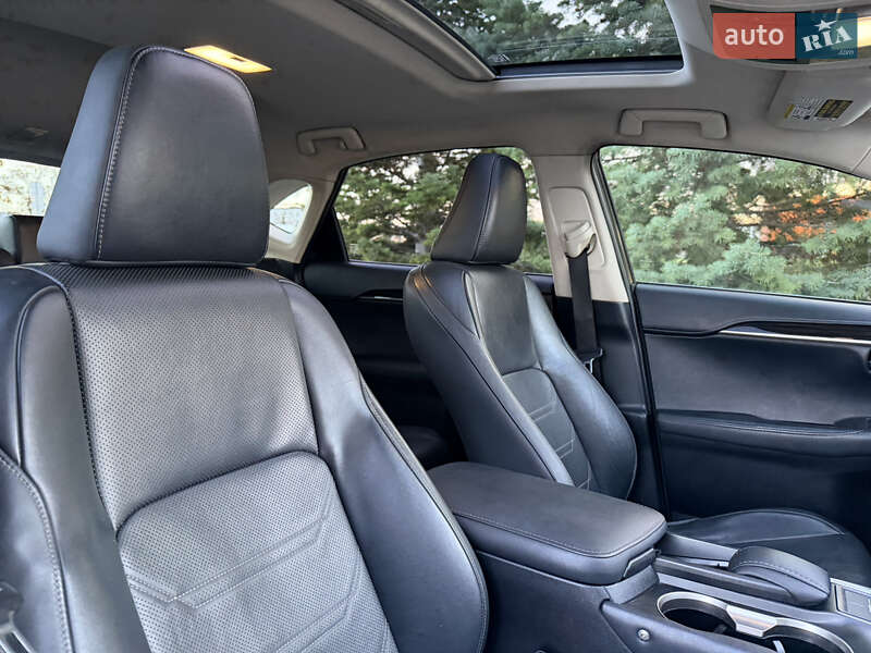 Внедорожник / Кроссовер Lexus NX 2015 в Одессе