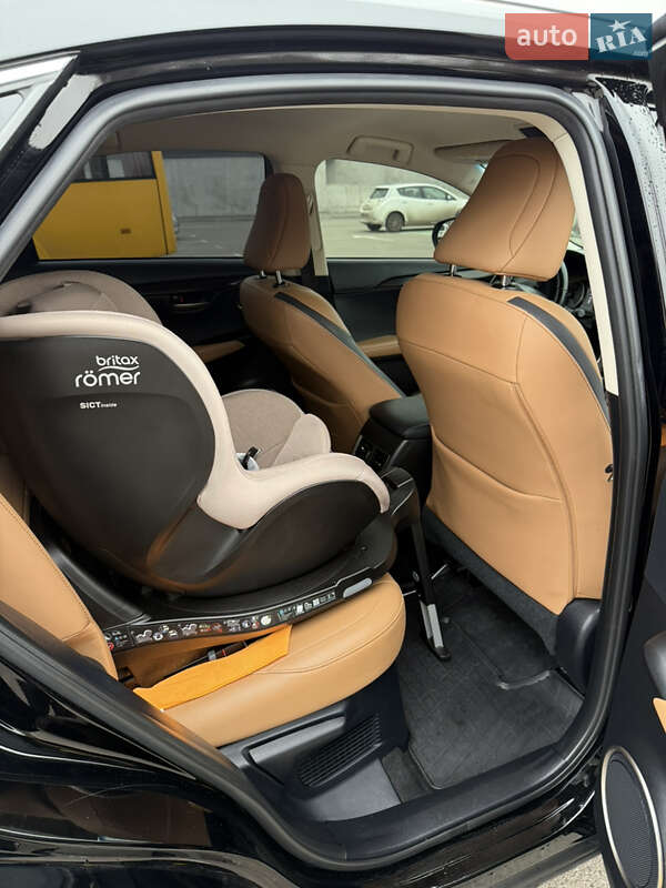 Внедорожник / Кроссовер Lexus NX 2017 в Киеве