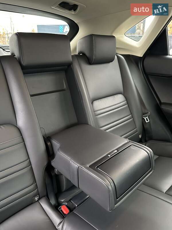 Внедорожник / Кроссовер Lexus NX 2015 в Белогородке