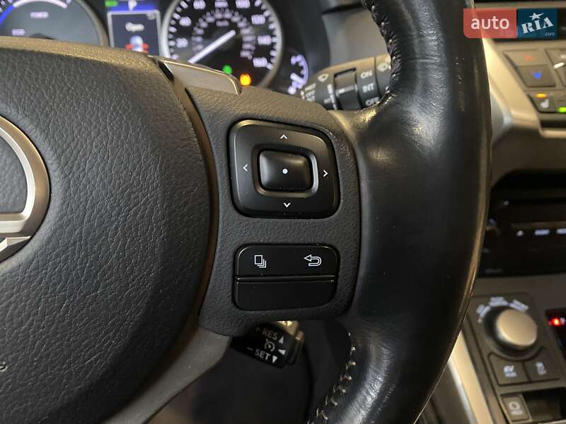 Внедорожник / Кроссовер Lexus NX 2015 в Одессе