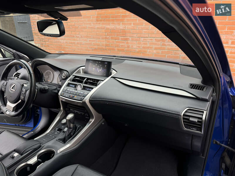 Внедорожник / Кроссовер Lexus NX 2017 в Киеве