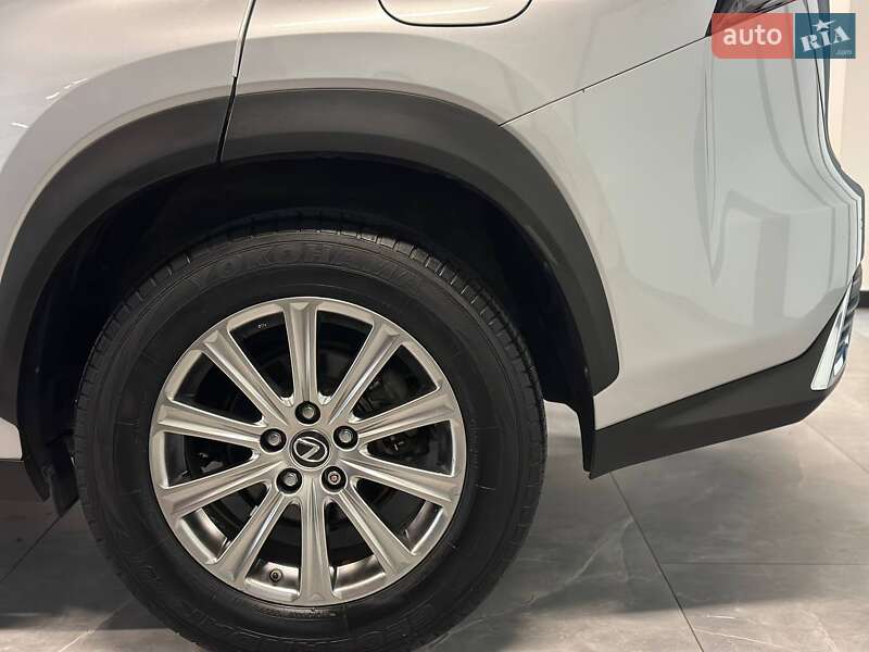 Внедорожник / Кроссовер Lexus NX 2018 в Львове