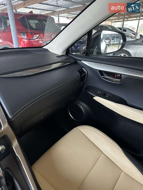 Внедорожник / Кроссовер Lexus NX 2019 в Александрие