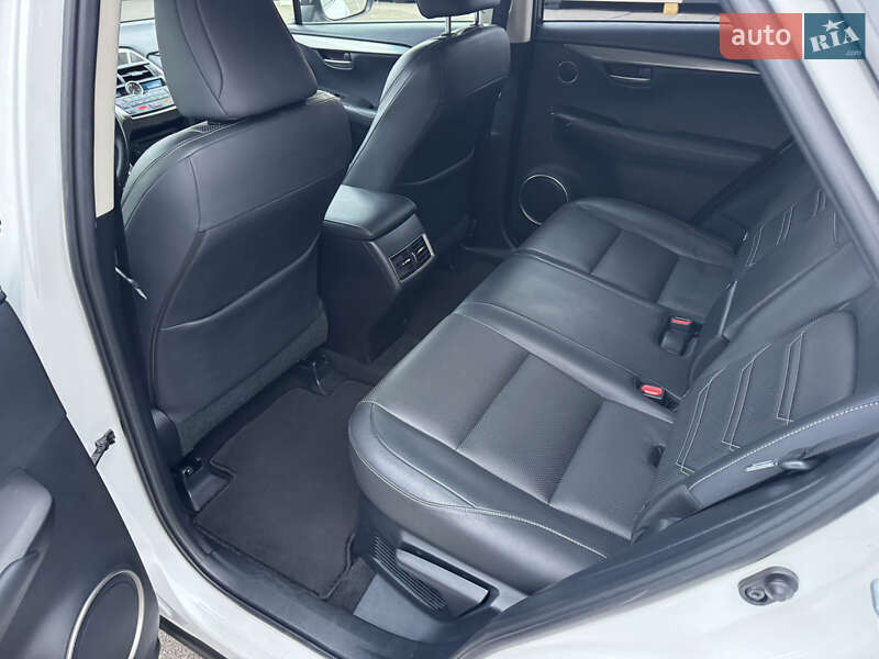 Внедорожник / Кроссовер Lexus NX 2015 в Киеве