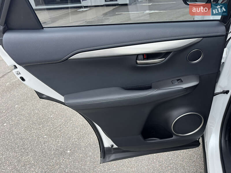 Внедорожник / Кроссовер Lexus NX 2015 в Киеве