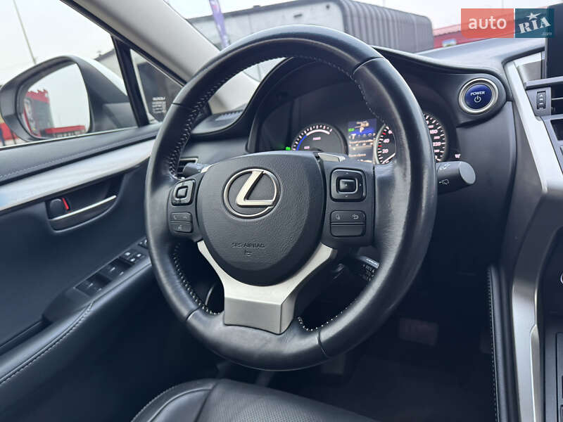 Внедорожник / Кроссовер Lexus NX 2015 в Киеве
