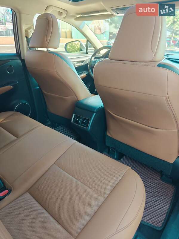 Внедорожник / Кроссовер Lexus NX 2015 в Одессе