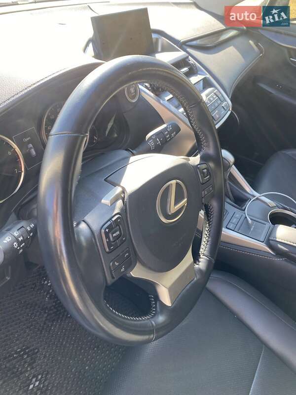 Внедорожник / Кроссовер Lexus NX 2016 в Хмельницком фото 16 Внедорожник / Кроссовер Lexus NX 2016 в Хмельницком