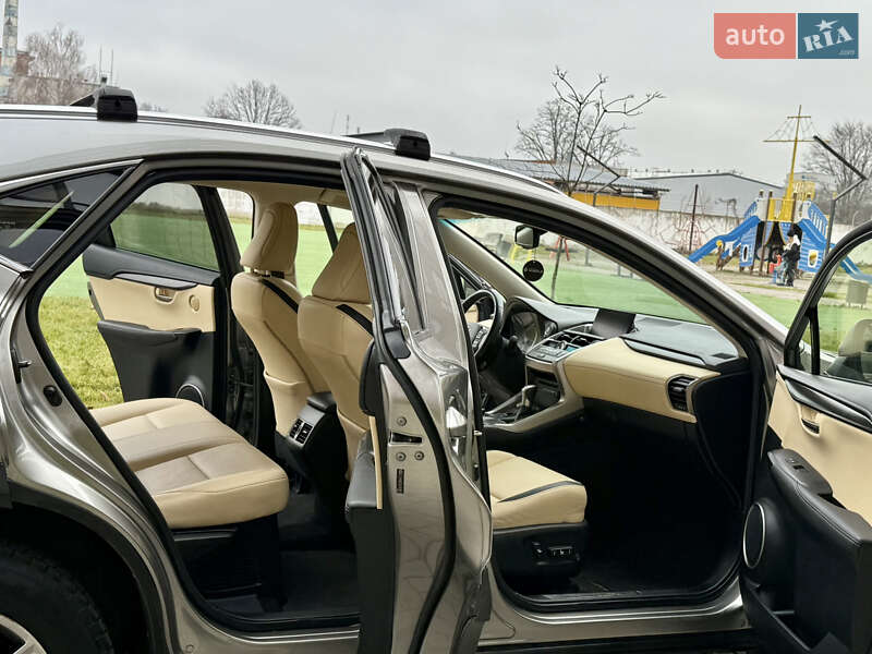 Внедорожник / Кроссовер Lexus NX 2017 в Житомире