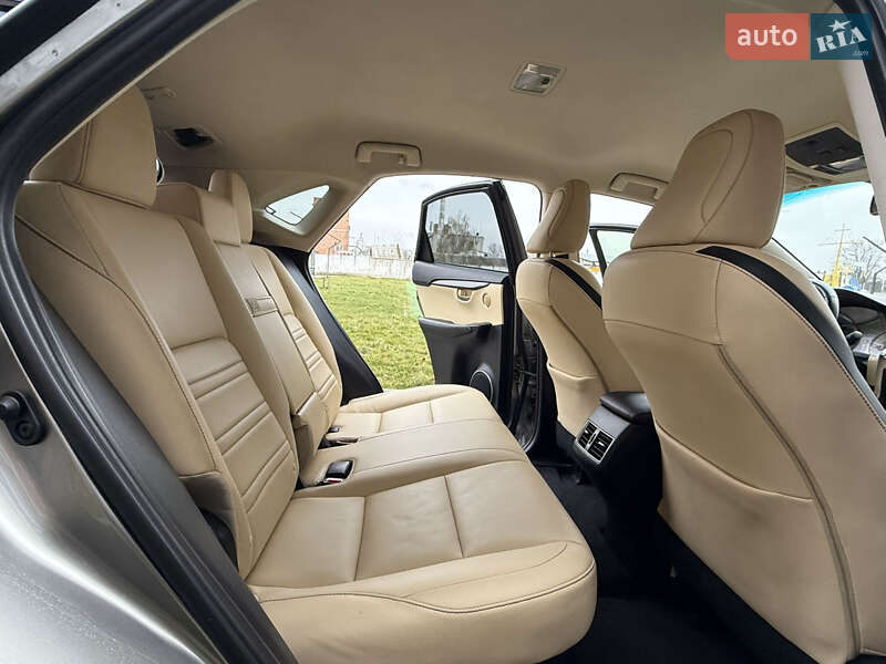 Внедорожник / Кроссовер Lexus NX 2017 в Житомире