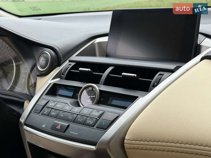 Внедорожник / Кроссовер Lexus NX 2017 в Житомире