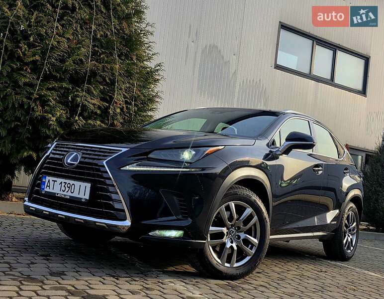 Позашляховик / Кросовер Lexus NX 2018 в Івано-Франківську