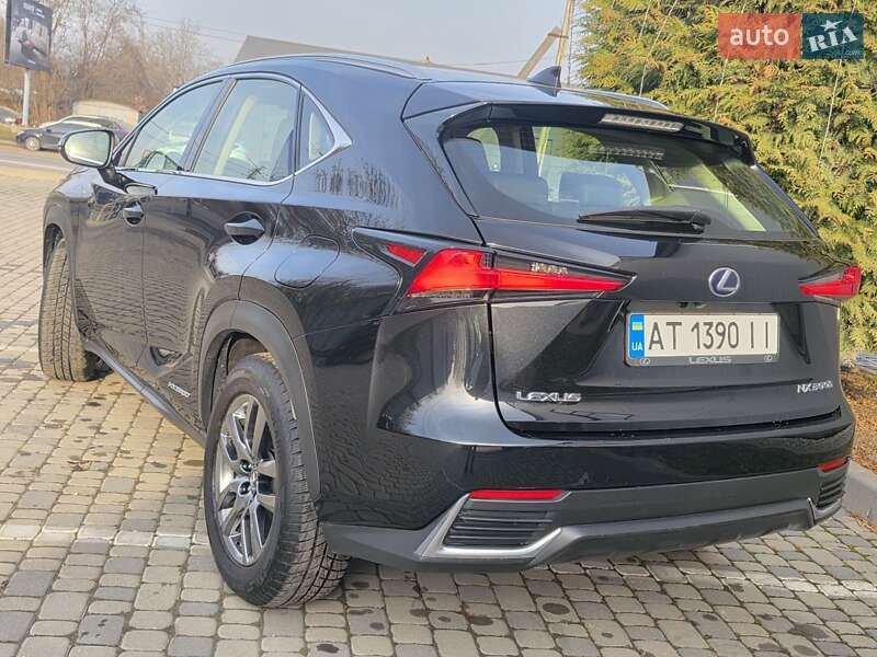 Позашляховик / Кросовер Lexus NX 2018 в Івано-Франківську