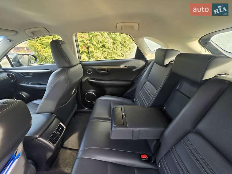 Позашляховик / Кросовер Lexus NX 2018 в Івано-Франківську