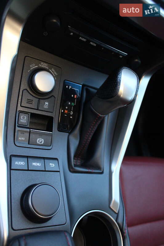 Внедорожник / Кроссовер Lexus NX 2016 в Трускавце