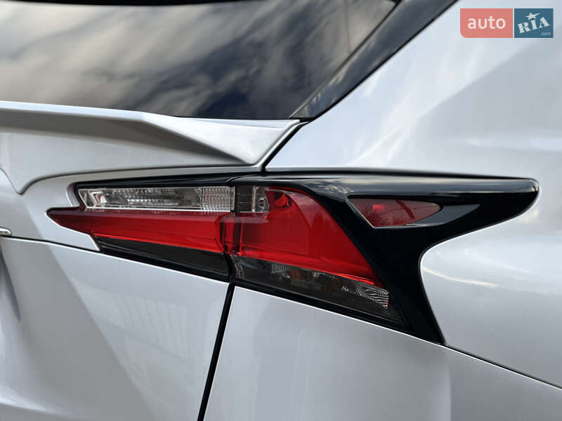 Внедорожник / Кроссовер Lexus NX 2015 в Дрогобыче