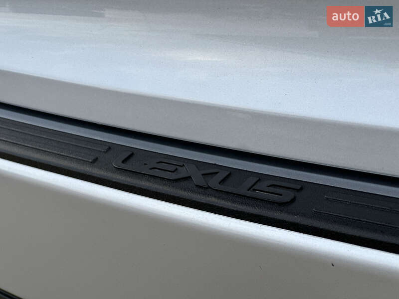 Внедорожник / Кроссовер Lexus NX 2015 в Дрогобыче