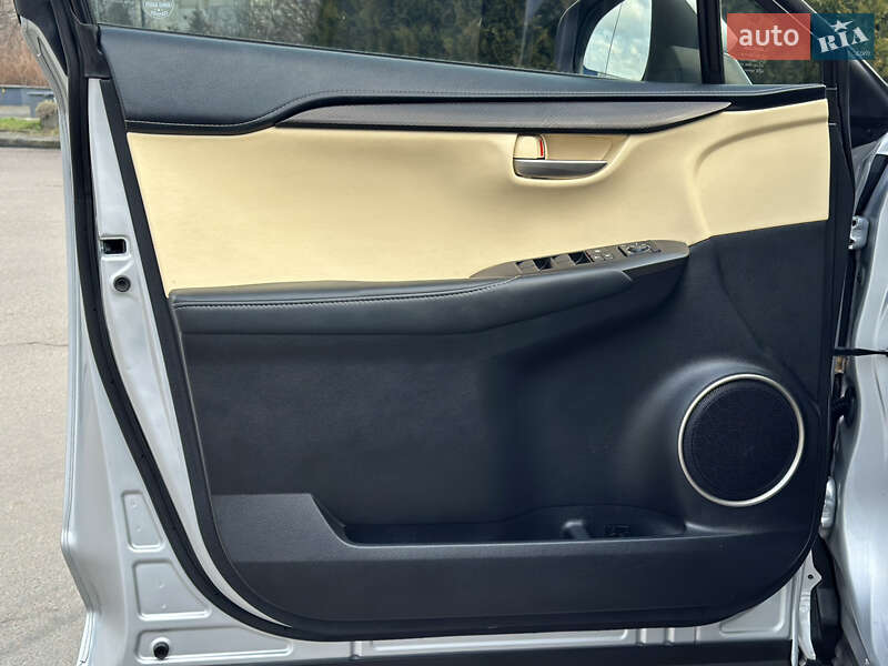 Внедорожник / Кроссовер Lexus NX 2015 в Дрогобыче