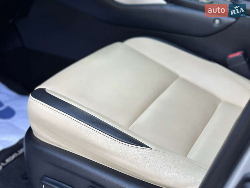 Внедорожник / Кроссовер Lexus NX 2015 в Дрогобыче