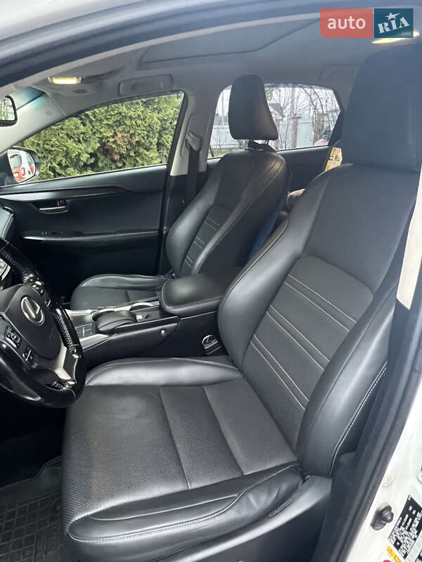 Внедорожник / Кроссовер Lexus NX 2016 в Новых Петровцах