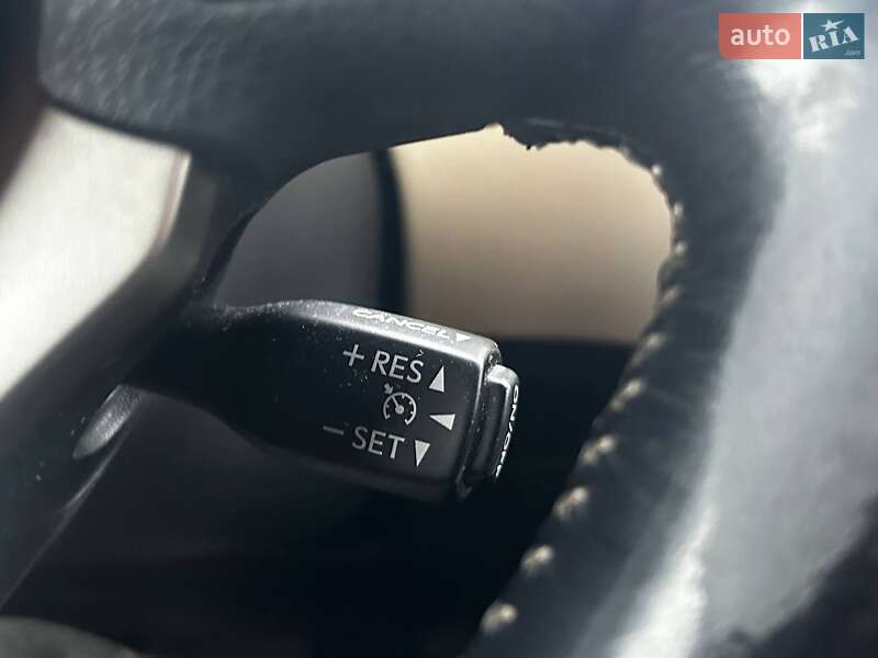 Внедорожник / Кроссовер Lexus NX 2015 в Киеве