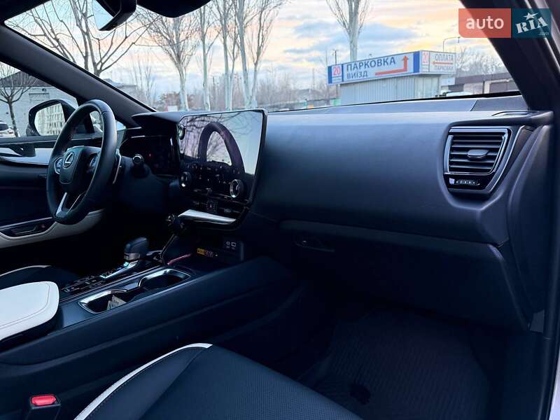 Позашляховик / Кросовер Lexus NX 2022 в Дніпрі