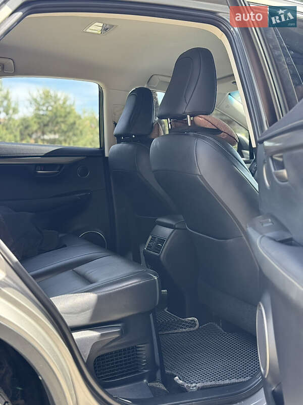 Внедорожник / Кроссовер Lexus NX 2014 в Одессе