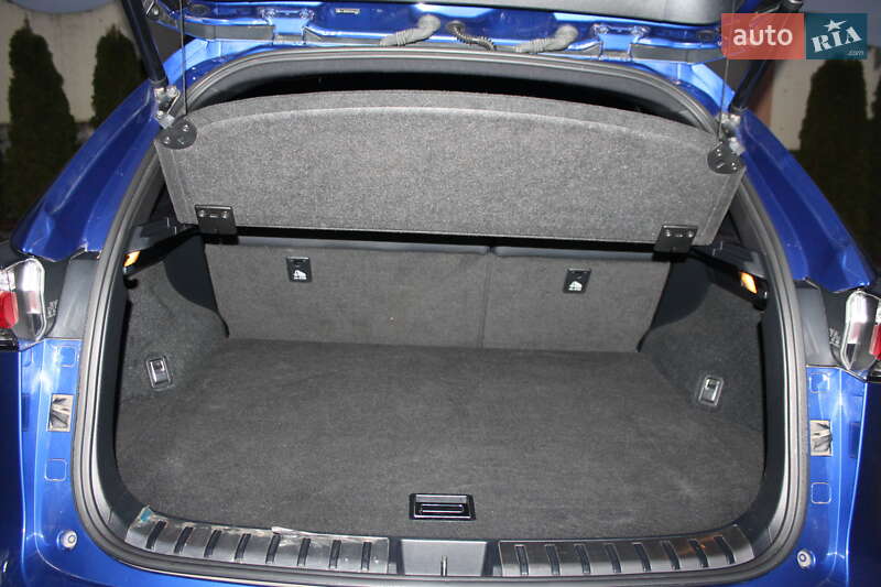 Позашляховик / Кросовер Lexus NX 2016 в Трускавці