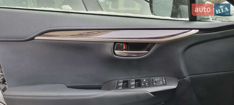 Внедорожник / Кроссовер Lexus NX 2018 в Киеве